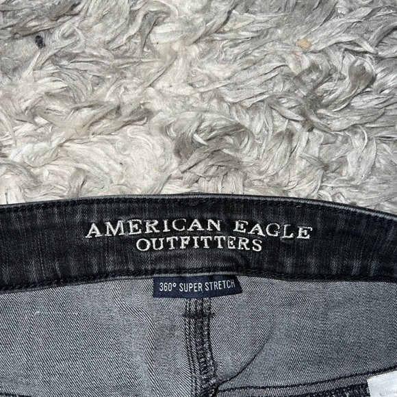 American Eagle Black Denim Shorts - Picture 3 of 4